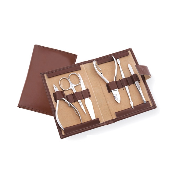 MANICURE KITS